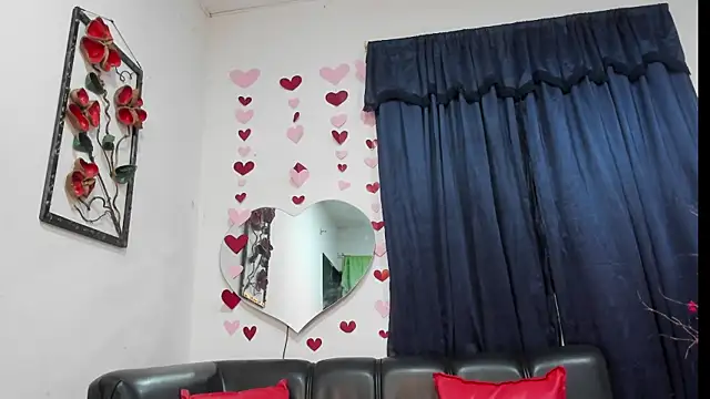 Snapshot of SamelyEvans chatting on 04-02-26, 01:58 SamelyEvans online show from 04-02-26, 01:58