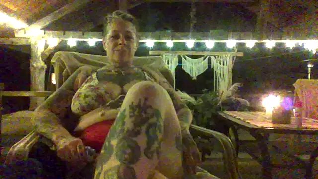 Snapshot of Kitty_bang chatting on 06-21-26, 03:20 Kitty bang online show from 06-21-26, 03:20