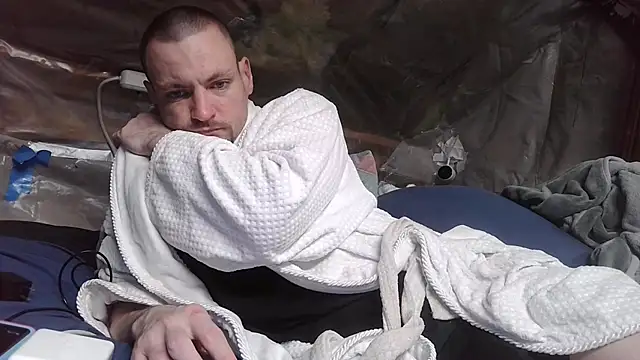 JRNBLU44 online show from 04-25-26, 03:42