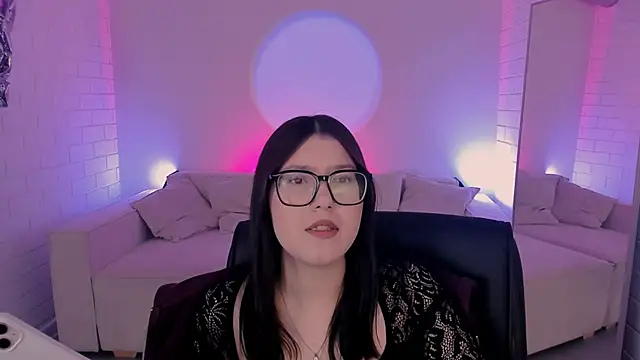 Snapshot of JennyGibson chatting on 04-09-26, 06:19 JennyGibson online show from 04-09-26, 06:19