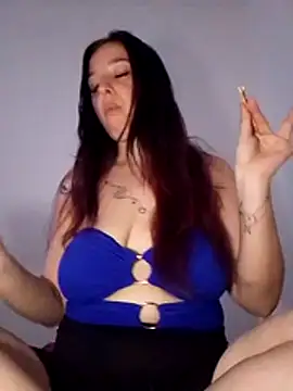 Snapshot of EmmaWillow chatting on 04-20-26, 01:58 EmmaWillow online show from 04-20-26, 01:58