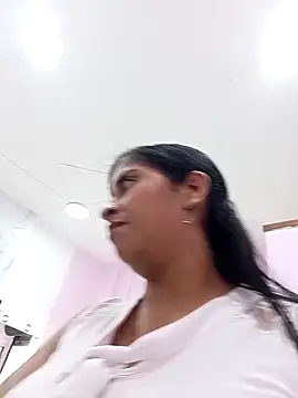 Snapshot of SofiaMendez1_ chatting on 04-21-26, 03:50 SofiaMendez1 online show from 04-21-26, 03:50