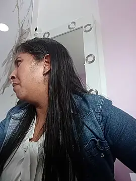 Snapshot of SofiaMendez1_ chatting on 05-16-26, 06:17 SofiaMendez1 online show from 05-16-26, 06:17