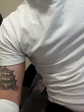 Snapshot of Daniel94699 chatting on 04-02-26, 10:24 Daniel94699 online show from 04-02-26, 10:24