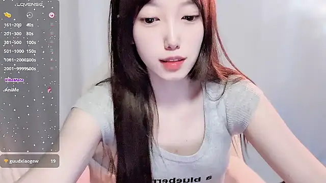 Snapshot of luckyuyu66 chatting on 05-05-26, 02:03 luckyuyu66 online show from 05-05-26, 02:03
