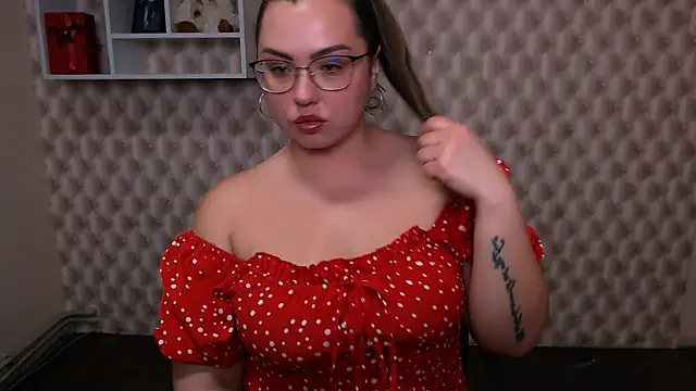 Snapshot of AminaSoul_ chatting on 04-10-26, 07:46 AminaSoul online show from 04-10-26, 07:46