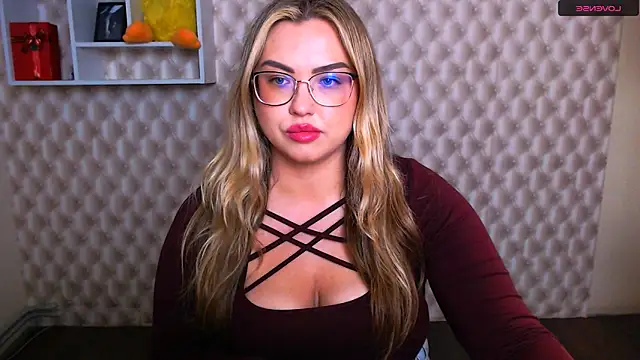 Snapshot of AminaSoul_ chatting on 05-15-26, 12:45 AminaSoul online show from 05-15-26, 12:45