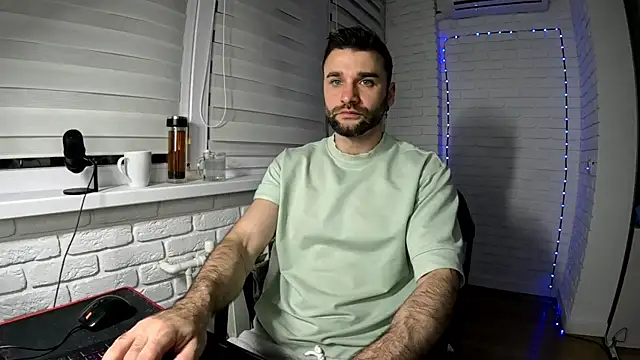 Snapshot of DaddySlava chatting on 04-17-26, 06:55 DaddySlava online show from 04-17-26, 06:55