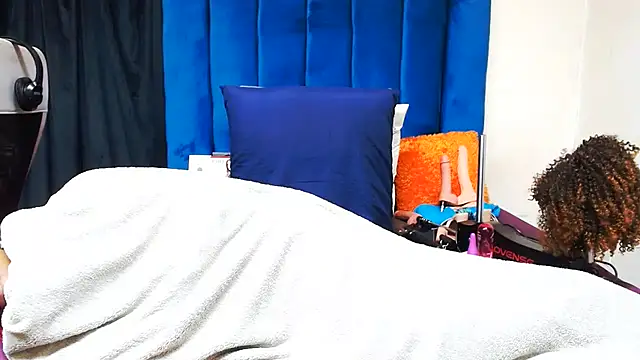 Freakyslut-39 online show from 06-29-26, 05:13