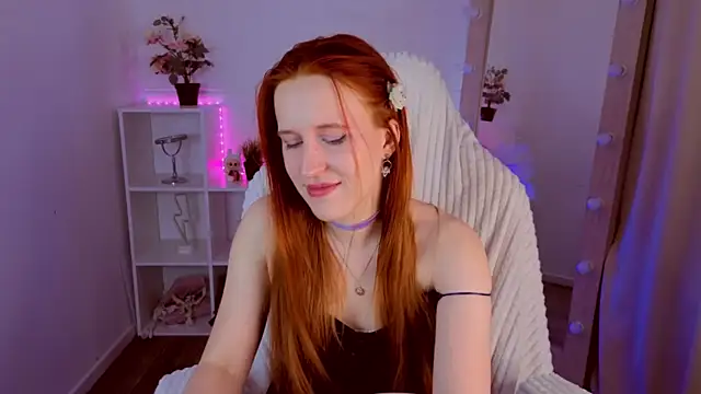 Snapshot of EvaBellea chatting on 04-15-26, 01:40 EvaBellea online show from 04-15-26, 01:40
