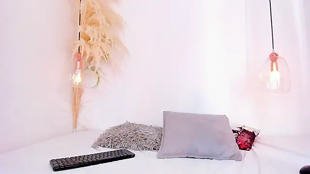 Alexa fox669 online show from 05-19-26, 01:17