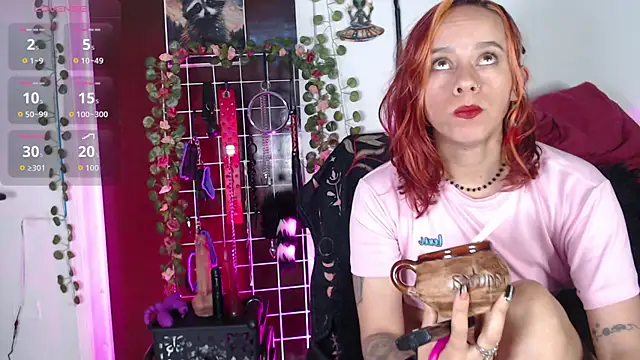Snapshot of Lexxii_hot_col chatting on 06-19-26, 10:52 Lexxii hot col online show from 06-19-26, 10:52