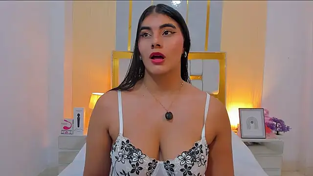 Snapshot of Alara_Keyy chatting on 05-15-26, 06:48 Alara Keyy online show from 05-15-26, 06:48