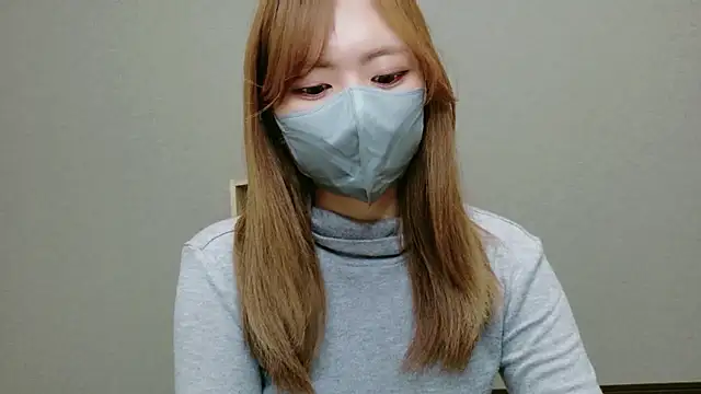 Snapshot of YUA_0425 chatting on 05-03-26, 09:37 YUA 0425 online show from 05-03-26, 09:37