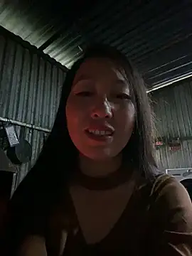 Snapshot of Huonglyna chatting on 05-10-26, 03:12 Huonglyna online show from 05-10-26, 03:12