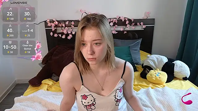 luniera online show from 06-14-26, 03:19