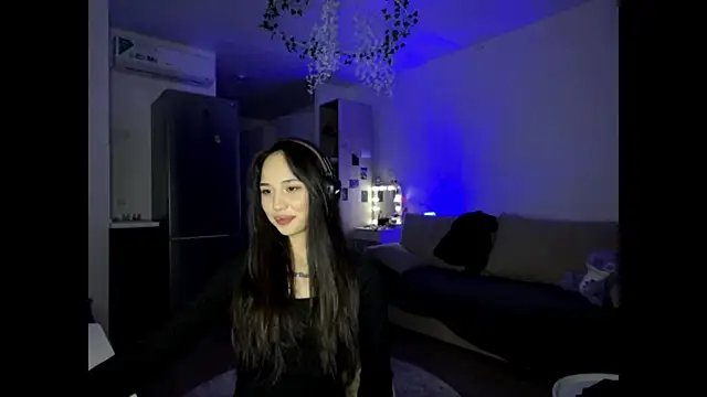 Snapshot of Elizabetswan chatting on 04-16-26, 09:39 Elizabetswan online show from 04-16-26, 09:39