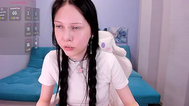 SugarBunny18 online show from 04-25-26, 02:58