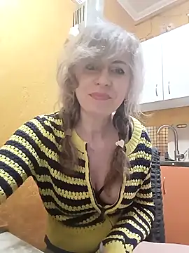 Snapshot of TaynaSecret chatting on 04-05-26, 08:28 TaynaSecret online show from 04-05-26, 08:28