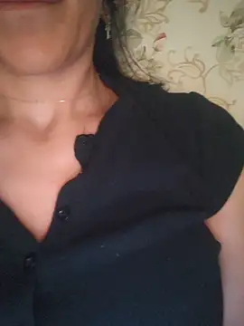 sara 41 online show from 06-17-26, 05:03