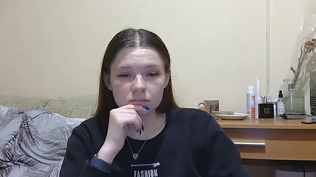 JessicaHolland1 online show from 04-29-26, 07:53