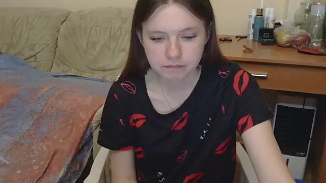 JessicaHolland1 online show from 05-13-26, 07:11