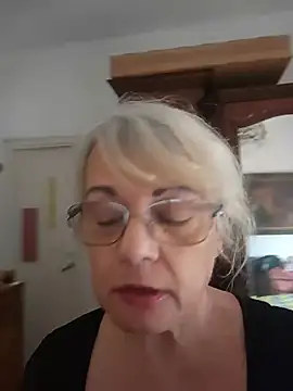 MatureElegantWidow online show from 07-22-26, 07:49