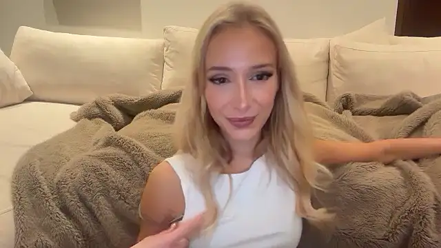 ambrefleurxx online show from 05-06-26, 04:41