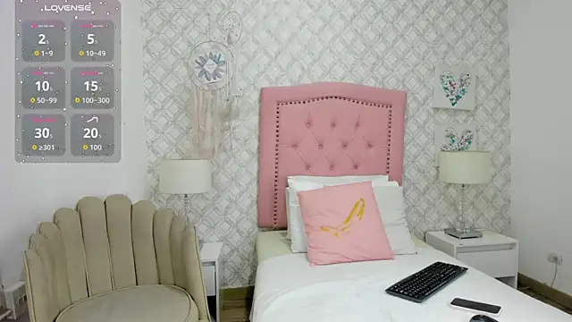 Snapshot of sofia_martinez_9 chatting on 05-27-26, 07:11 sofia martinez 9 online show from 05-27-26, 07:11