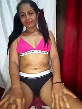 Snapshot of Lia_Phone_ chatting on 06-23-26, 05:38 Lia Phone online show from 06-23-26, 05:38