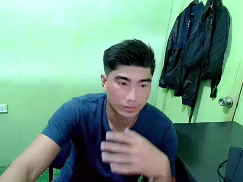 Snapshot of Hunkfireman chatting on 04-28-26, 02:27 Hunkfireman online show from 04-28-26, 02:27