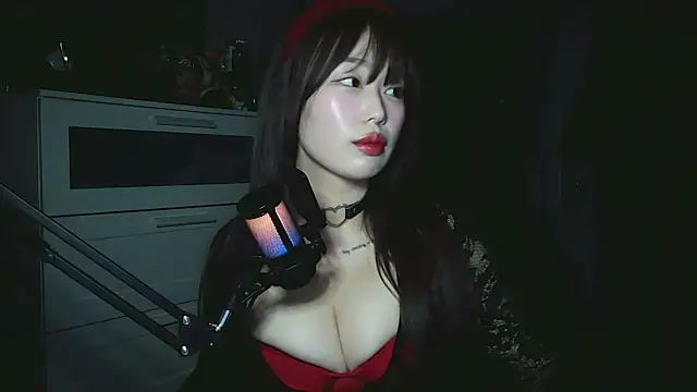 Snapshot of obeycarrienoona chatting on 05-01-26, 01:43 obeycarrienoona online show from 05-01-26, 01:43