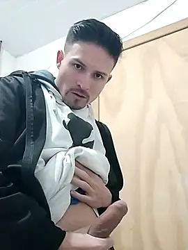 Joelcio19cm online show from 05-11-26, 04:29