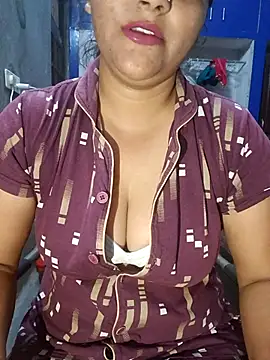 Riyashrma001 online show from 04-05-26, 12:02