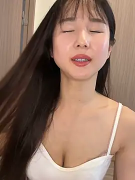 Hinako 0012 online show from 06-15-26, 04:15