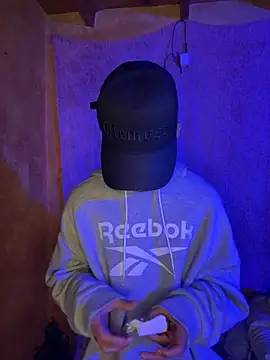 Cuteathleticboys online show from 04-24-26, 07:00