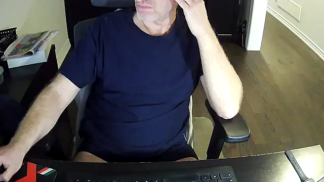 Shalun2000 online show from 04-30-26, 11:42