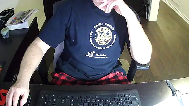 Shalun2000 online show from 05-06-26, 01:14