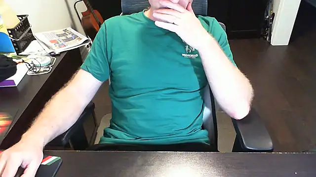 Snapshot of Shalun2000 chatting on 06-22-26, 03:08 Shalun2000 online show from 06-22-26, 03:08