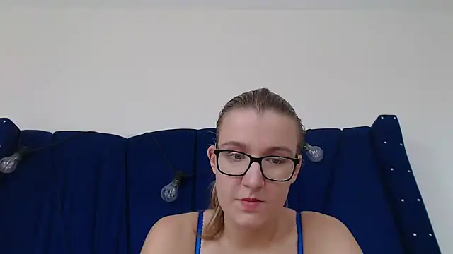Yennyloves online show from 05-31-26, 06:31
