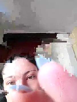 Snapshot of Hildaqii chatting on 06-27-26, 11:37 Hildaqii online show from 06-27-26, 11:37