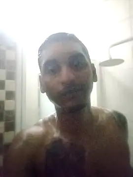 Snapshot of JJM29 chatting on 05-04-26, 10:39 JJM29 online show from 05-04-26, 10:39