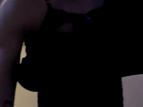 Daniellesafada online show from 04-25-26, 03:31