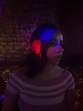 Snapshot of SusanneGrace chatting on 05-17-26, 03:26 SusanneGrace online show from 05-17-26, 03:26