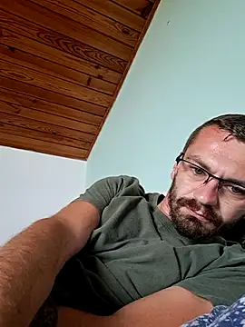 Snapshot of jozsi1995 chatting on 07-02-26, 05:35 jozsi1995 online show from 07-02-26, 05:35