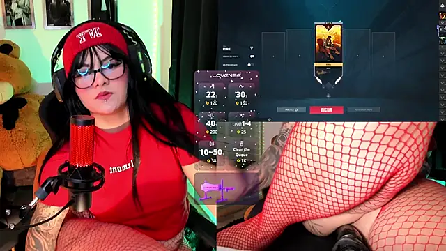 Snapshot of EternaAura_ chatting on 04-12-26, 01:27 EternaAura online show from 04-12-26, 01:27