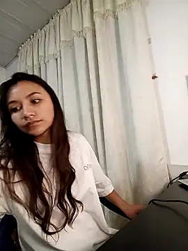 Snapshot of Leticia_Hinkley_ chatting on 04-09-26, 10:09 Leticia Hinkley online show from 04-09-26, 10:09