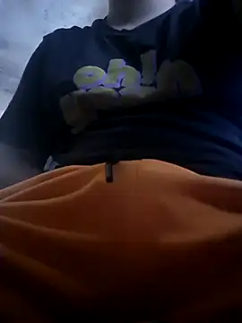 tobiasraimundo1 online show from 04-04-26, 05:32