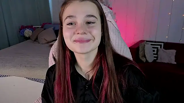 Snapshot of Kacey_Love chatting on 04-08-26, 01:33 Kacey Love online show from 04-08-26, 01:33