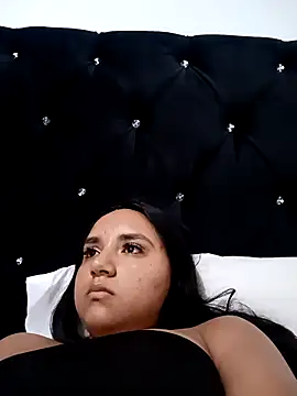 Valentina Narvaez online show from 05-08-26, 07:41